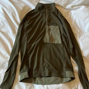 Mountain hardwear long sleeve quarter zip